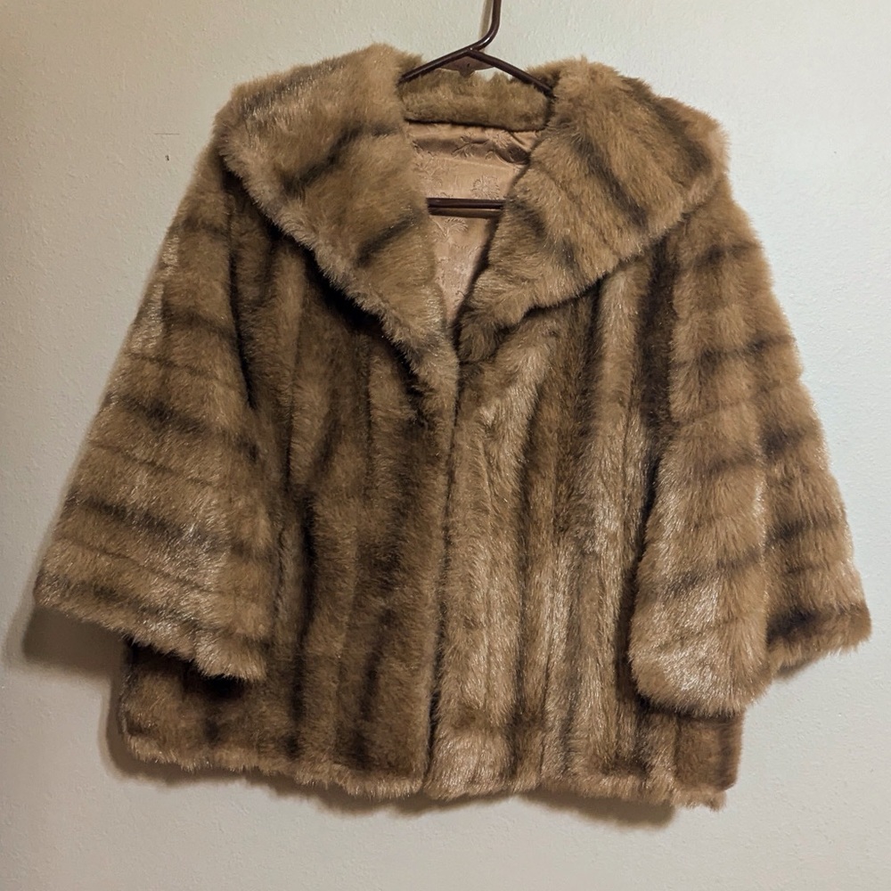 Elegant Faux Fur Coat in Brown